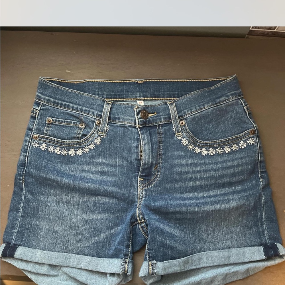 LEVIS Stylish Blue Denim Women Shorts boho style